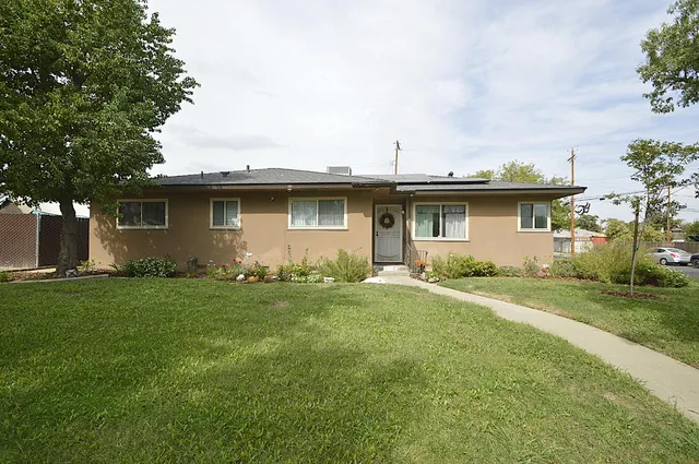 $389,500 | 1708 West Andrews, Fresno, CA 93705