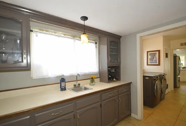 $389,500 | 1708 West Andrews, Fresno, CA 93705