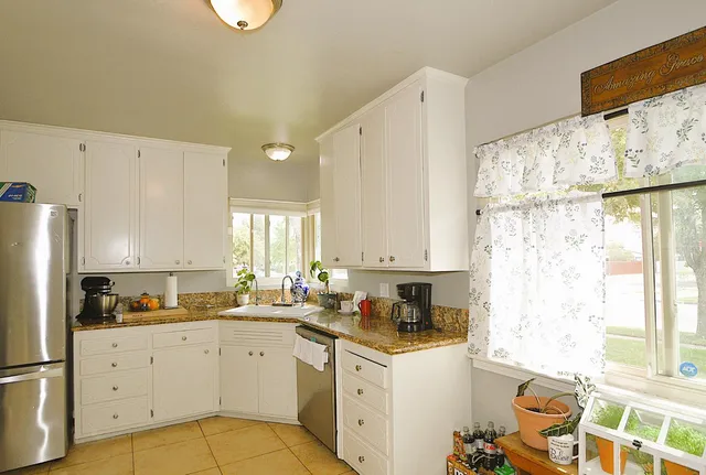 $389,500 | 1708 West Andrews, Fresno, CA 93705