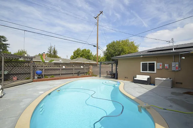 $389,500 | 1708 West Andrews, Fresno, CA 93705