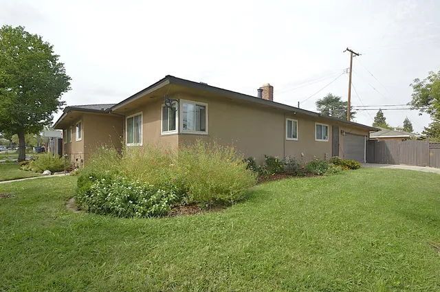 $389,500 | 1708 West Andrews, Fresno, CA 93705