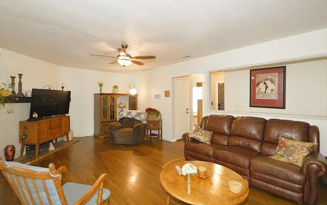 $389,500 | 1708 West Andrews, Fresno, CA 93705