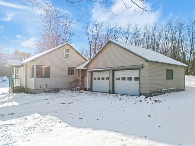 $239,900 | 84 Bray Avenue, Fairfield, ME 04937