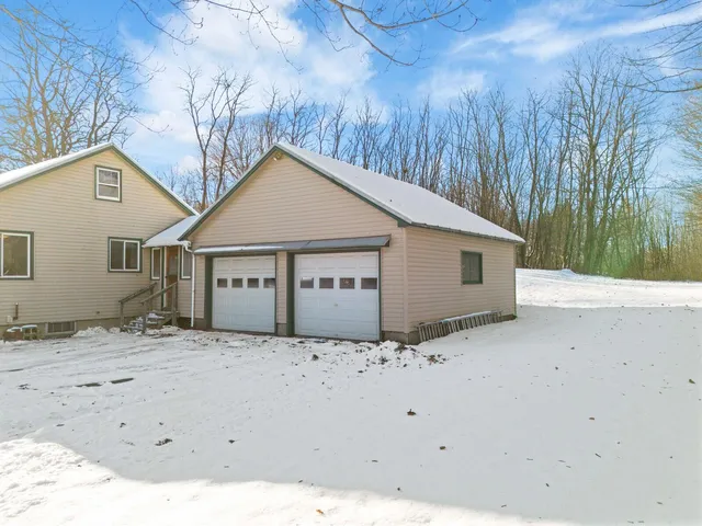 $239,900 | 84 Bray Avenue, Fairfield, ME 04937