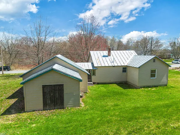 $234,900 | 84 Bray Avenue, Fairfield, ME 04937
