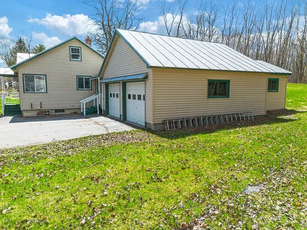 $234,900 | 84 Bray Avenue, Fairfield, ME 04937