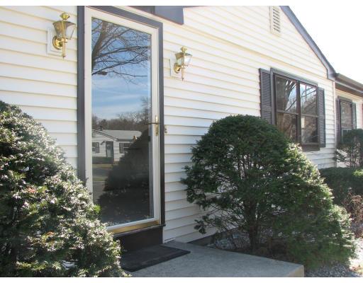 188 Saffron Circle Springfield, MA 01129 - Photo 8 of 27 Gallery Image 8