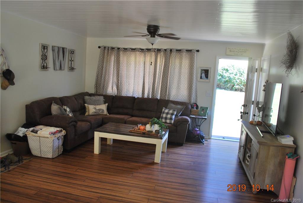 597 Worley Road Marion, NC 28752 - Photo 4 of 46 Gallery Image 4