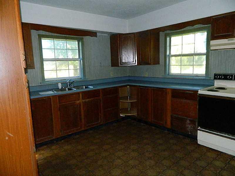 2630 Old Selma Road Springfield, OH 45505 - Photo 9 of 18
