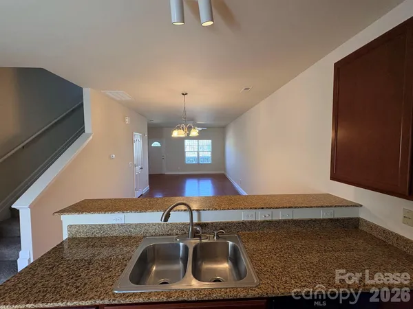 $1,600 | 4327 Kobuk Lane, Charlotte, NC 28269