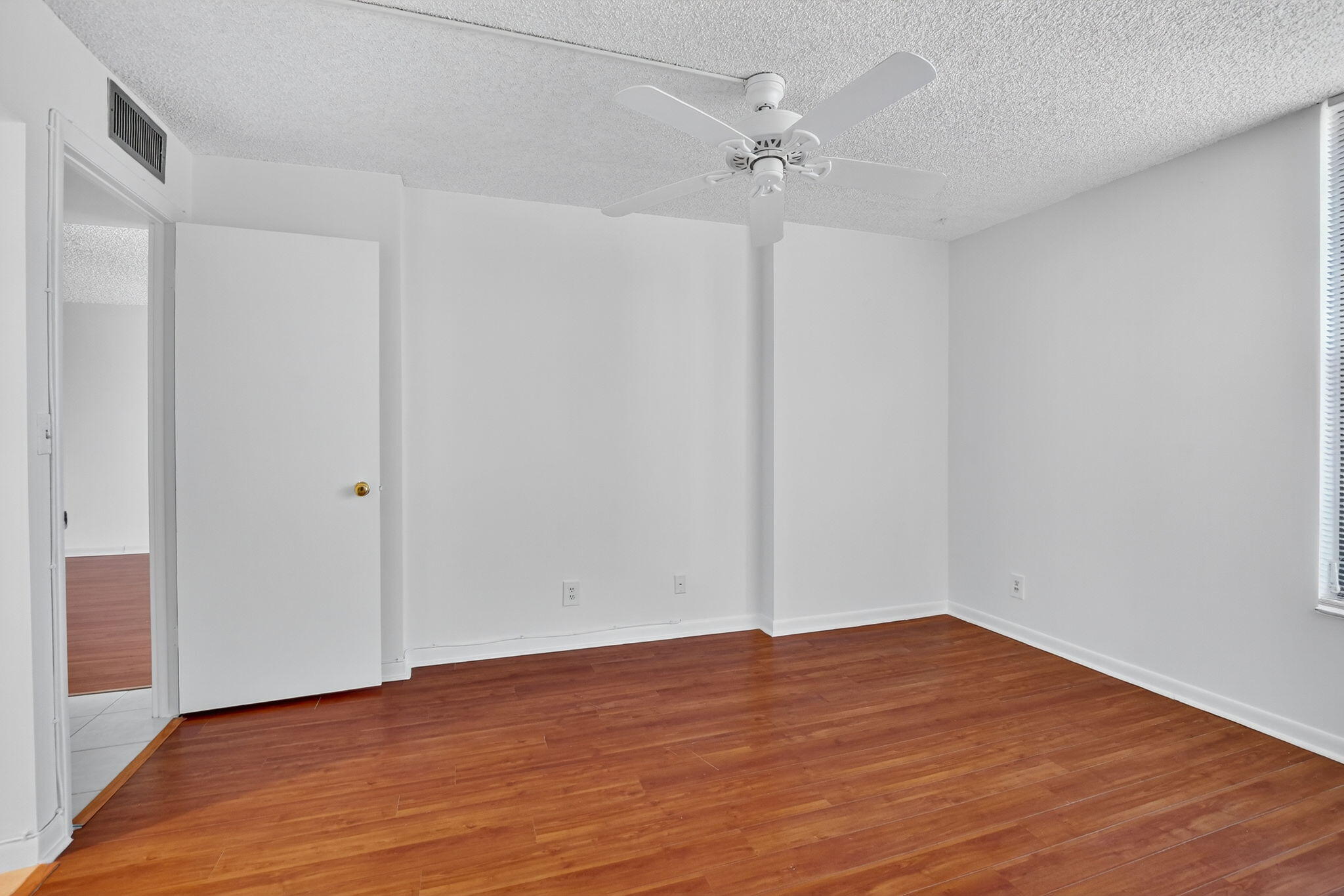 11 Royal Palm Way, Unit 3040 Boca Raton, FL 33432 - Photo 21 of 68 17-web-or-mls-DSC_1828