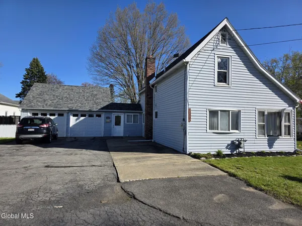 $289,900 | 2109 Westside Avenue, Rotterdam, NY 12306