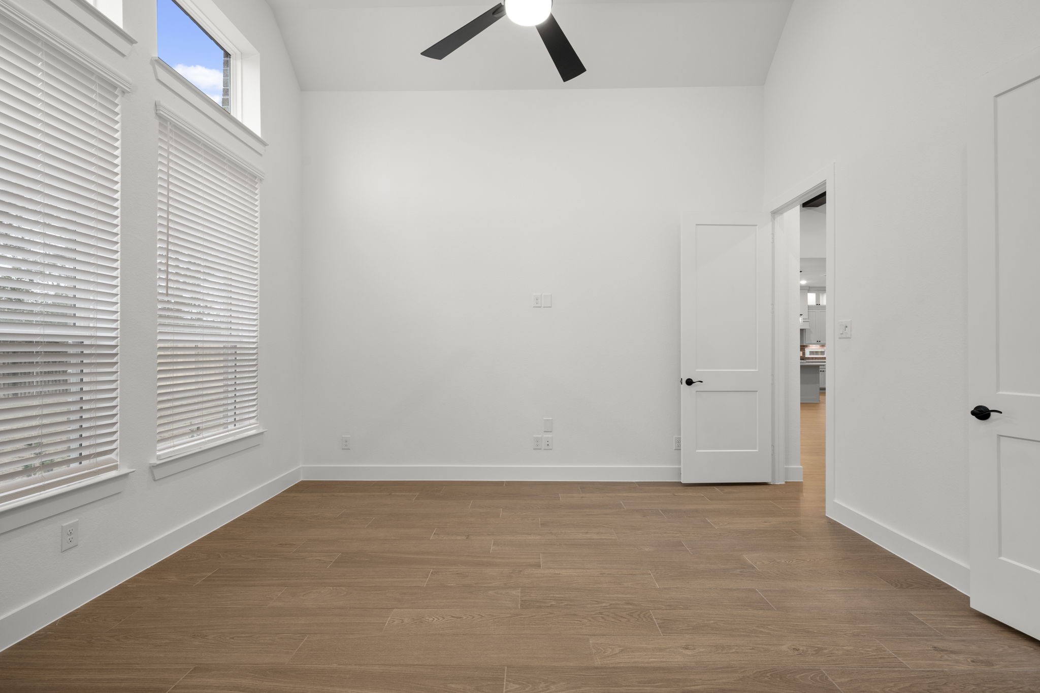 15716 Hoptree Hts Lane Conroe, TX 77302 - Photo 13 of 43