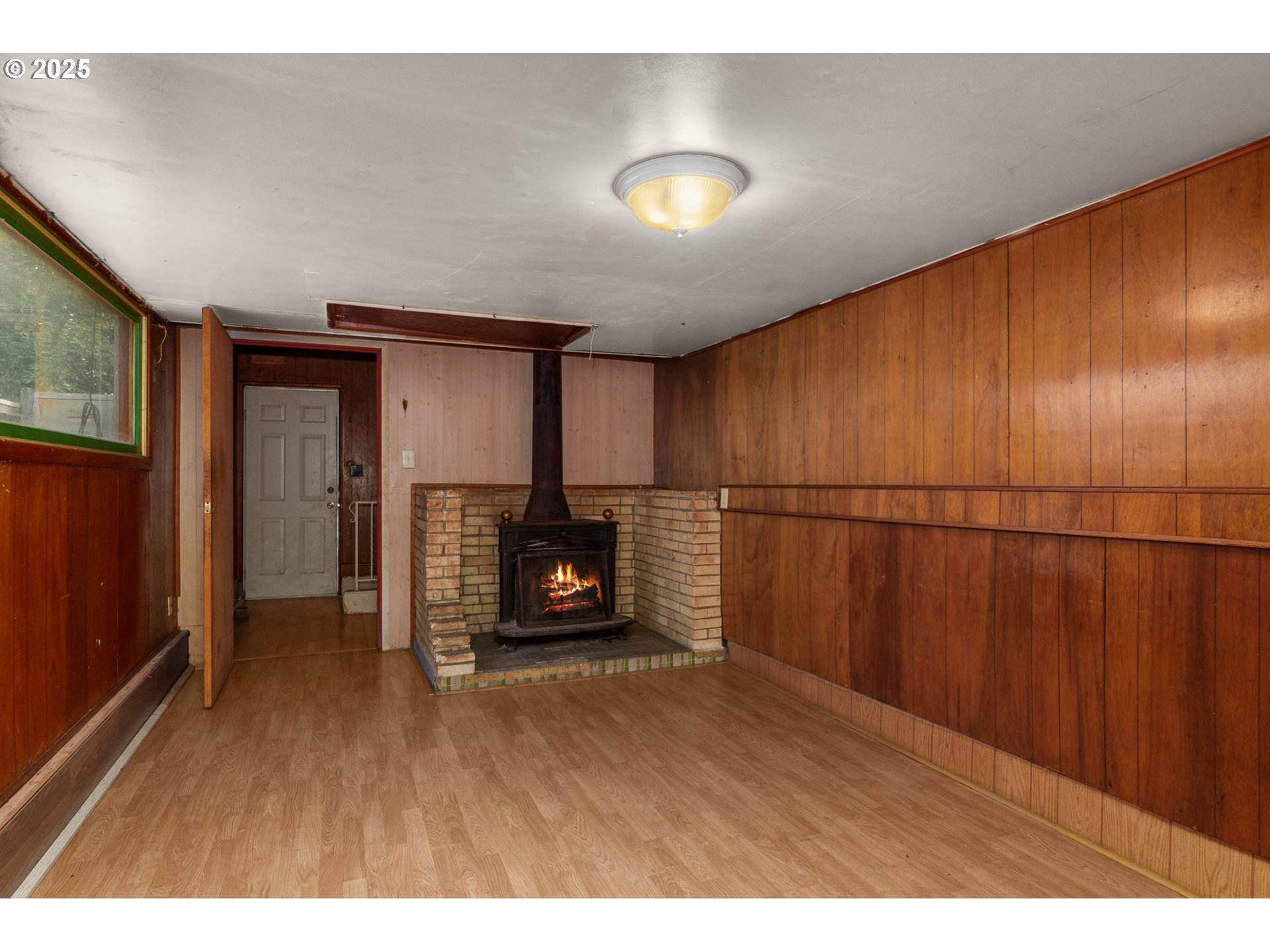 1536 Northeast 77th Avenue Portland, OR 97213 - Photo 15 of 29 Family Room