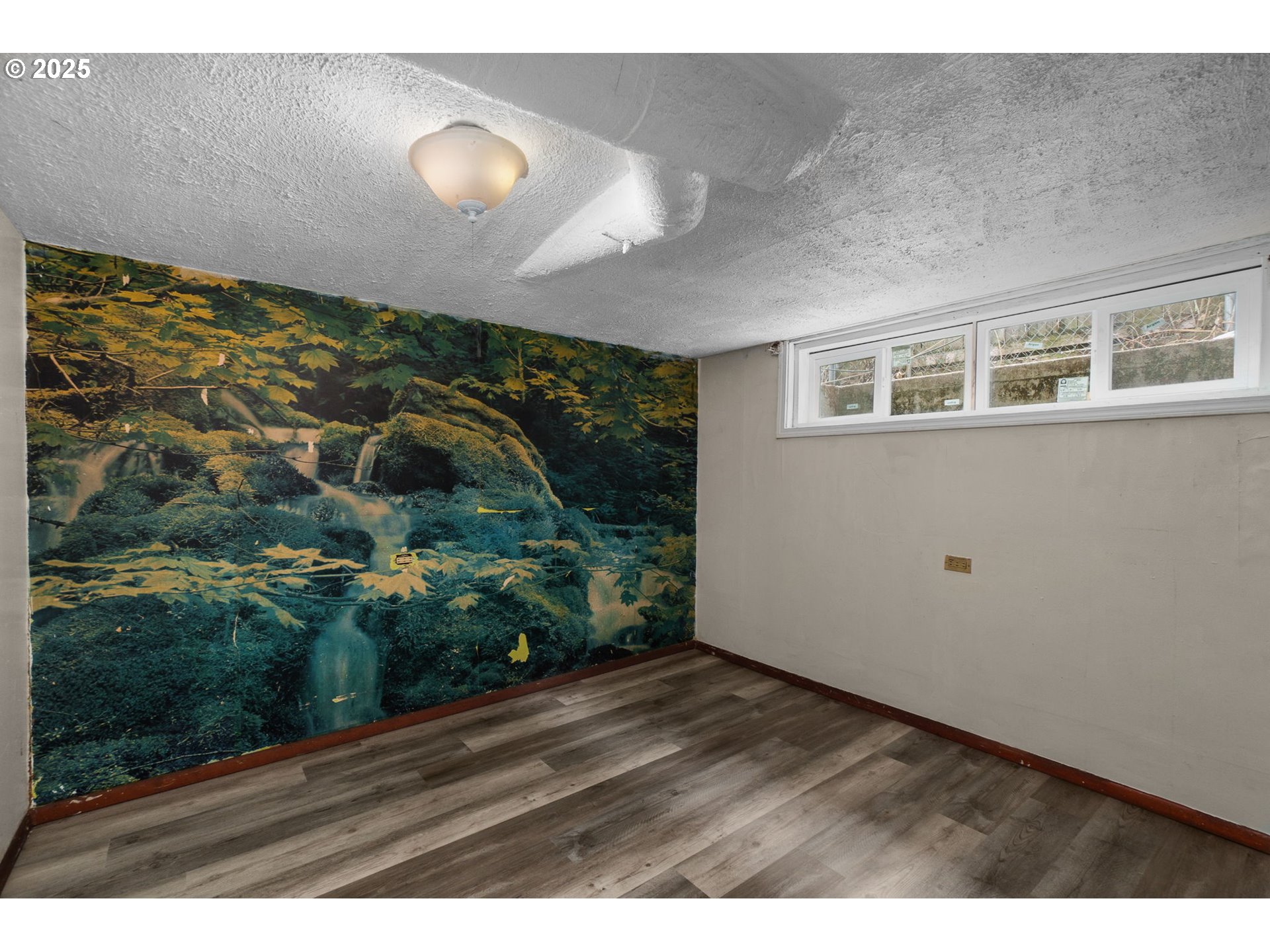 1536 Northeast 77th Avenue Portland, OR 97213 - Photo 19 of 29 Bedroom