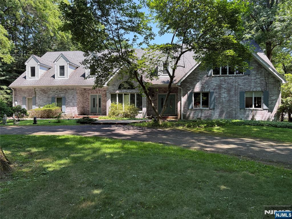 25 Ackerman Road Saddle River, NJ 07458 - Photo 1 of 9