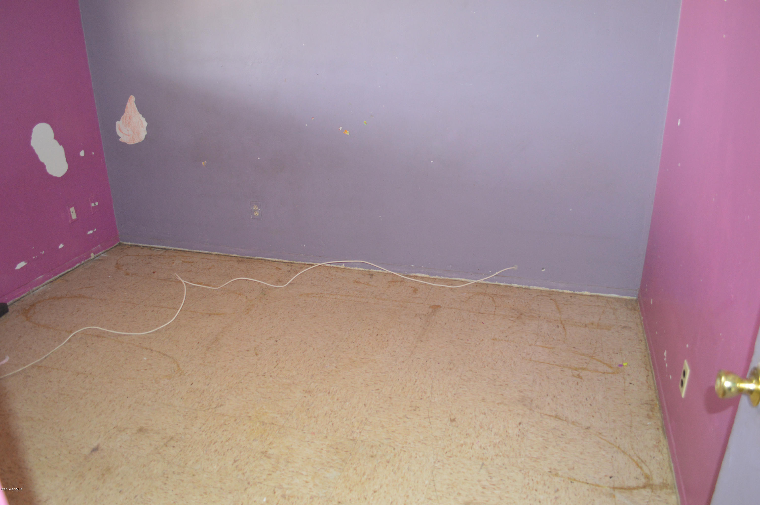 2144 West Pecan Road Phoenix, AZ 85041 - Photo 5 of 30 DSC_0097