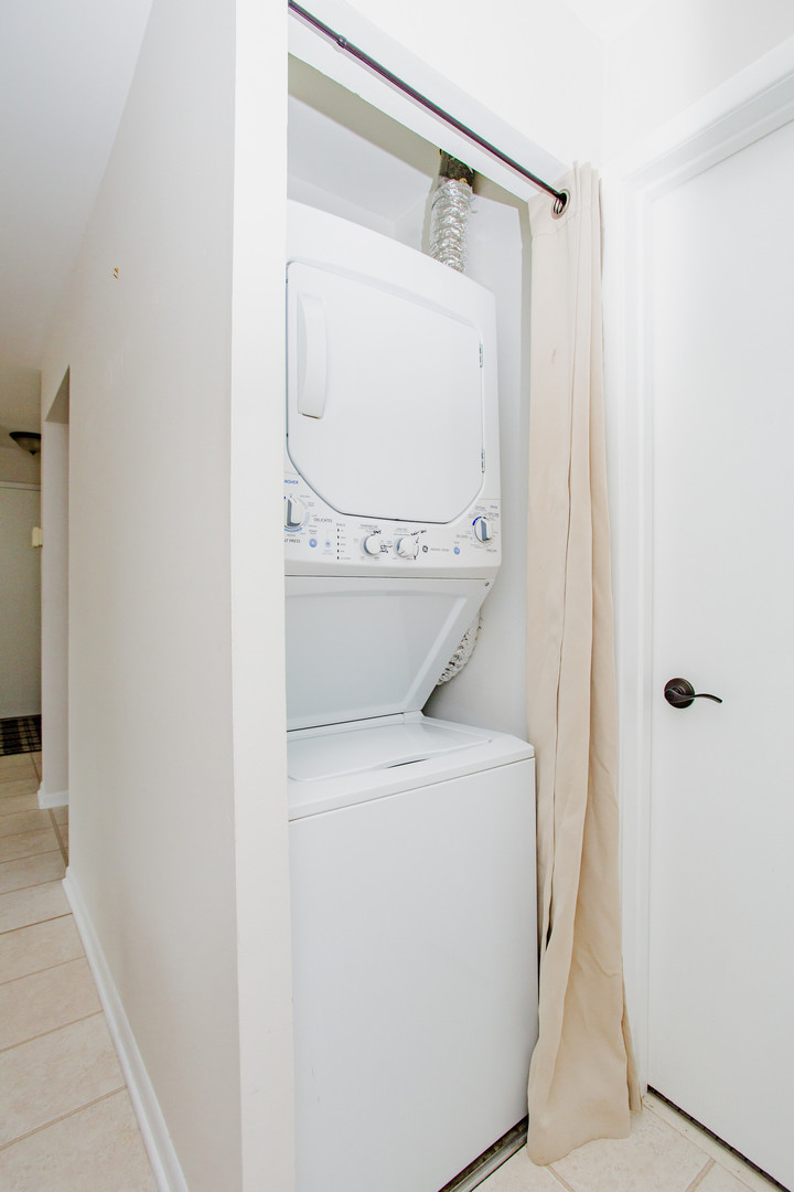 701 West Central Road, Unit B4 Mount Prospect, IL 60056 - Photo 16 of 20 Gallery Image 16