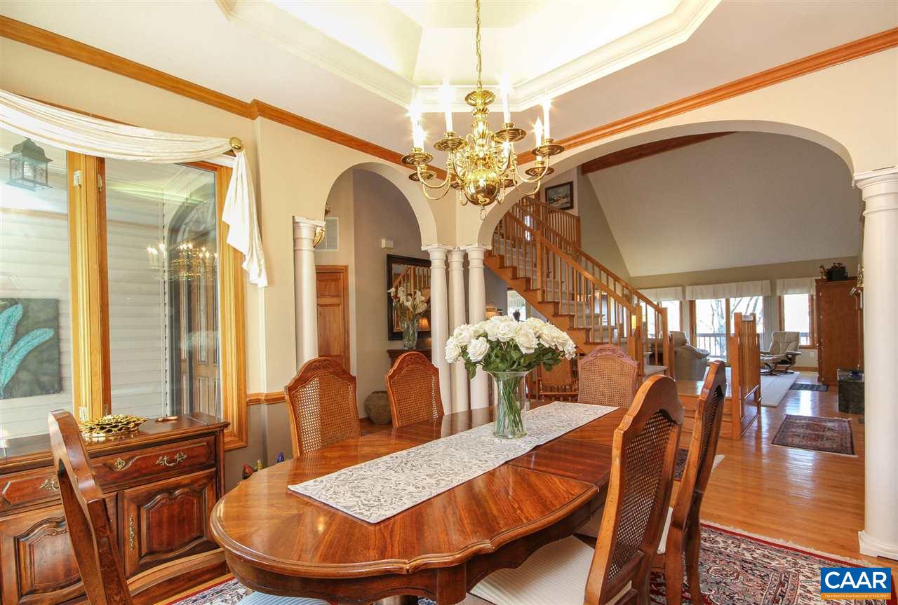 4 Cardinal Point Palmyra, VA 22963 - Photo 5 of 50 Features Tray Ceiling with Mood-UpLighting & Open Column Design