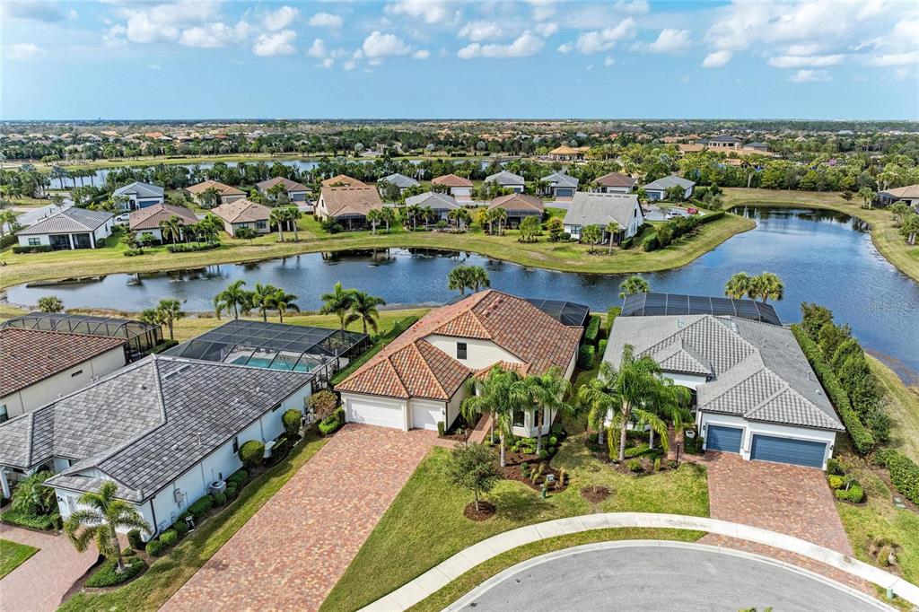 7110 Gradford Ct. Lakewood Ranch, FL 34202 - Photo 3 of 75