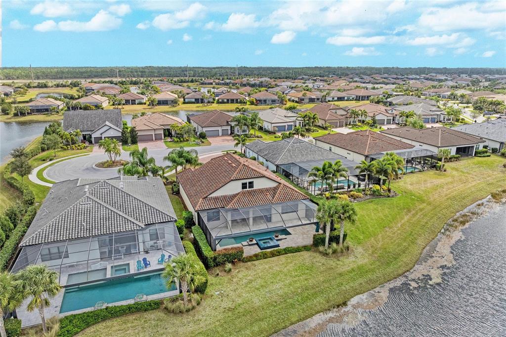 7110 Gradford Ct. Lakewood Ranch, FL 34202 - Photo 4 of 75
