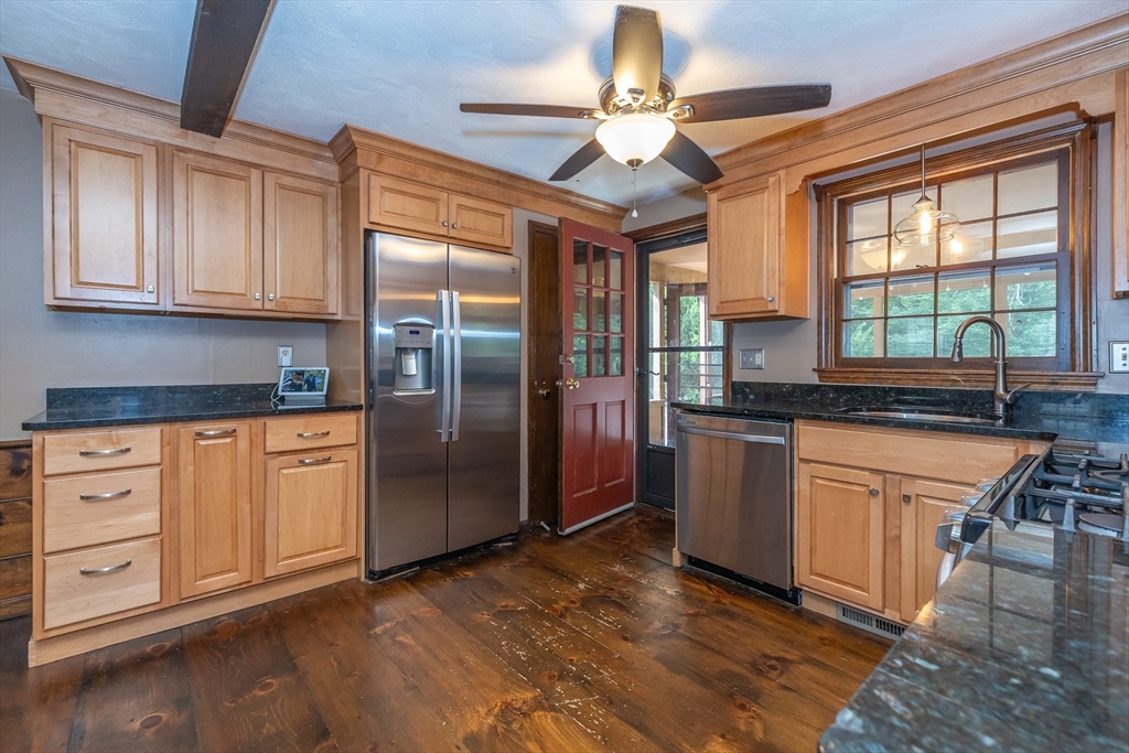 64 Ash Street Townsend, MA 01469 - Photo 3 of 34 Gallery Image 3