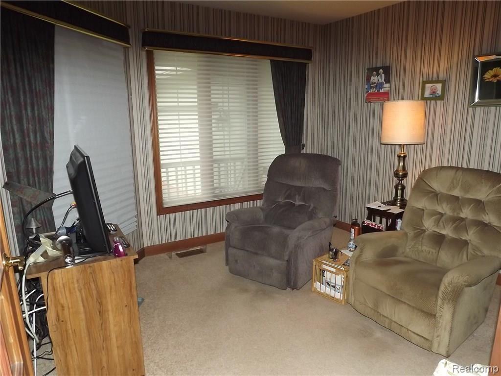 986 Pine Trail Drive Rochester Hills, MI 48307 - Photo 7 of 20
