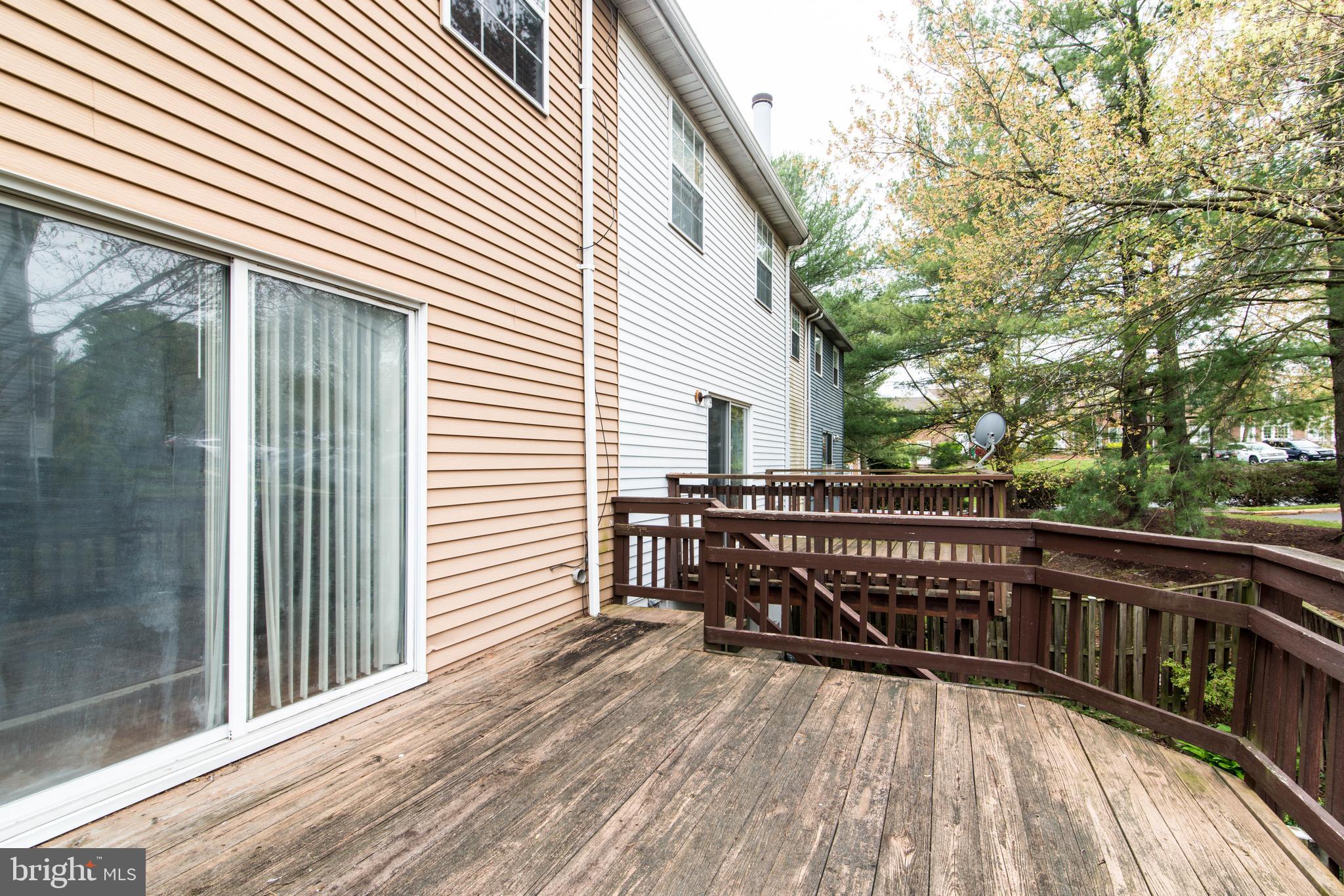 8 Travis Court Gaithersburg, MD 20879 - Photo 14 of 36 Deck