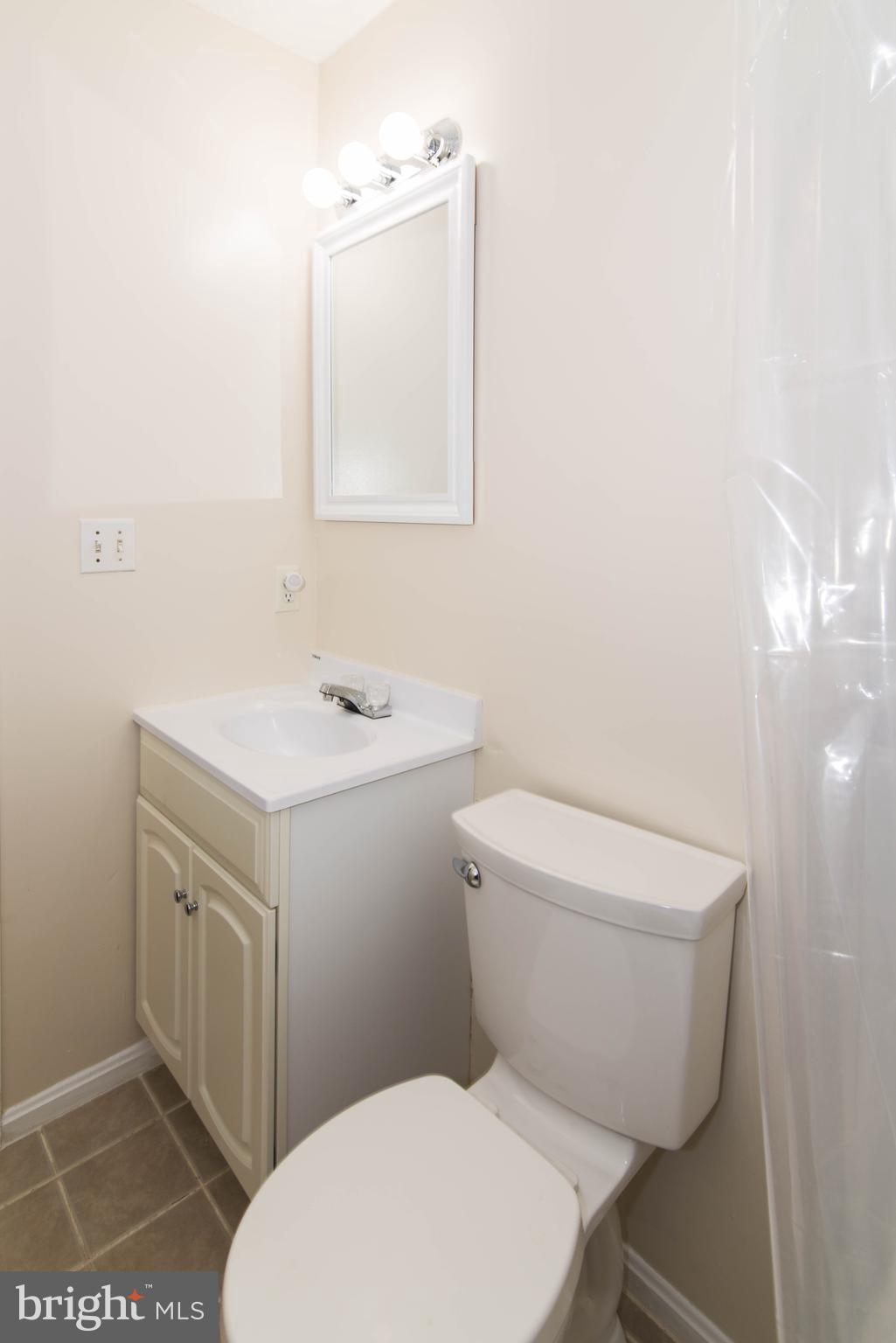 8 Travis Court Gaithersburg, MD 20879 - Photo 26 of 36 Bath