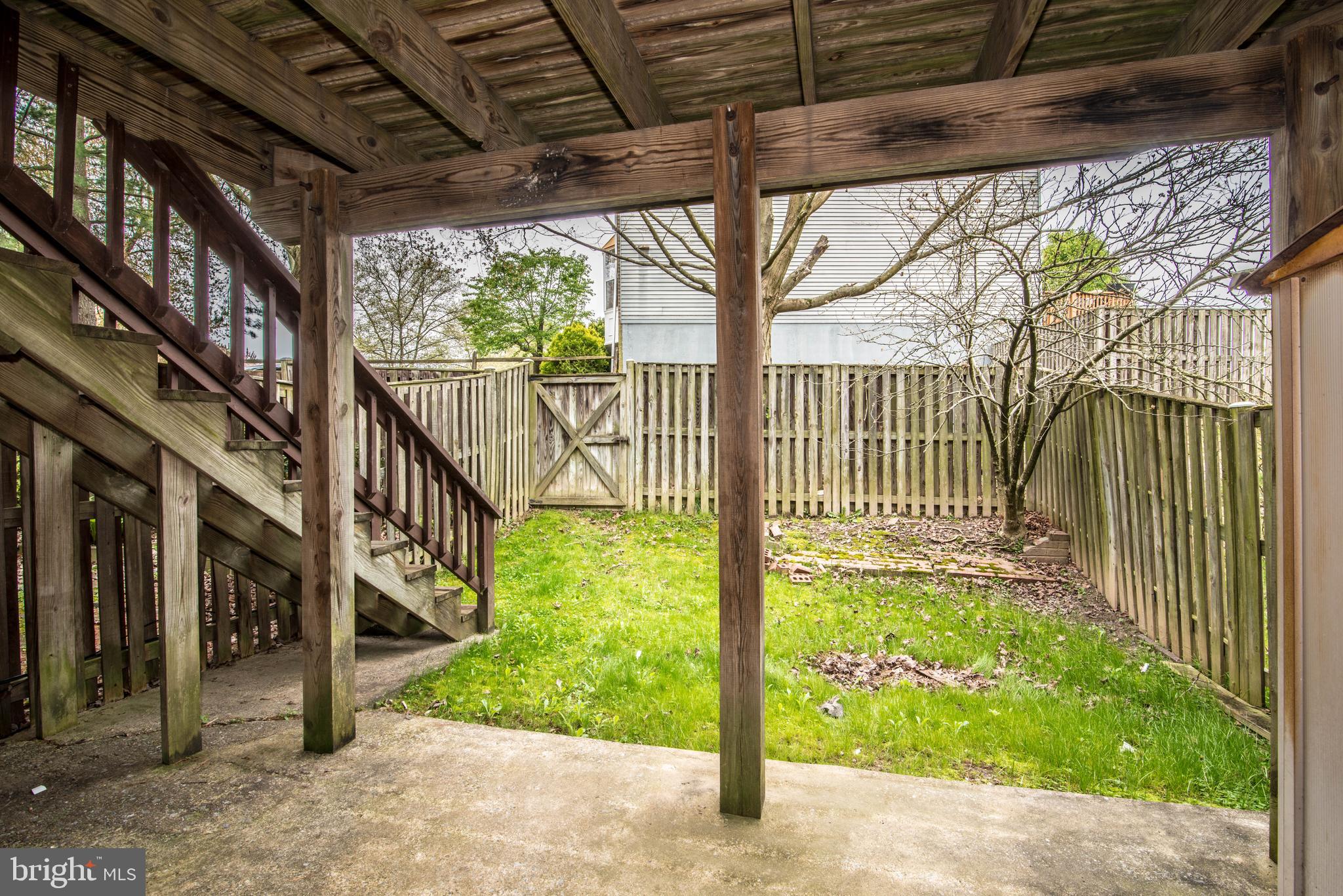 8 Travis Court Gaithersburg, MD 20879 - Photo 33 of 36 Patio/Yard