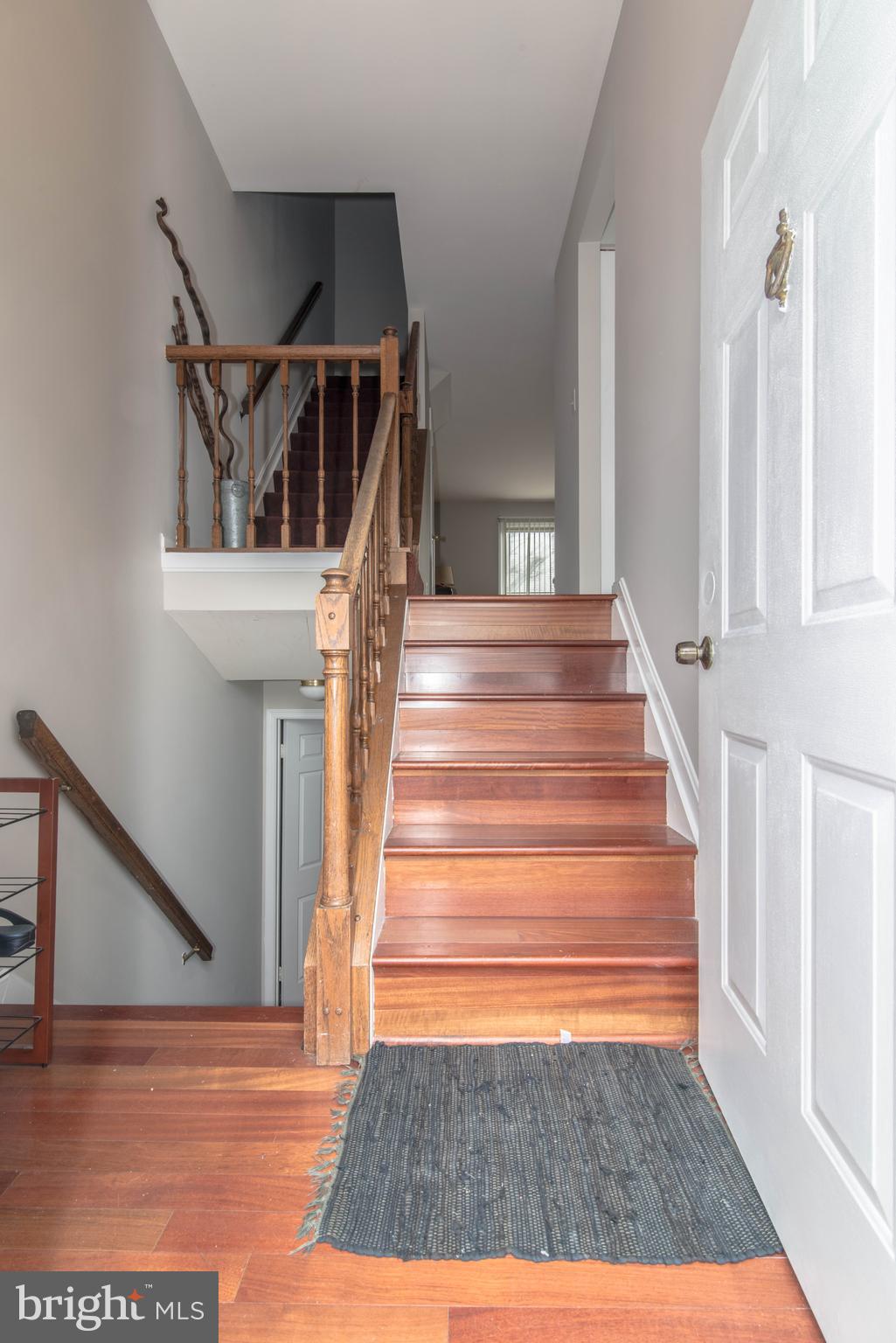 8 Travis Court Gaithersburg, MD 20879 - Photo 5 of 36 Foyer
