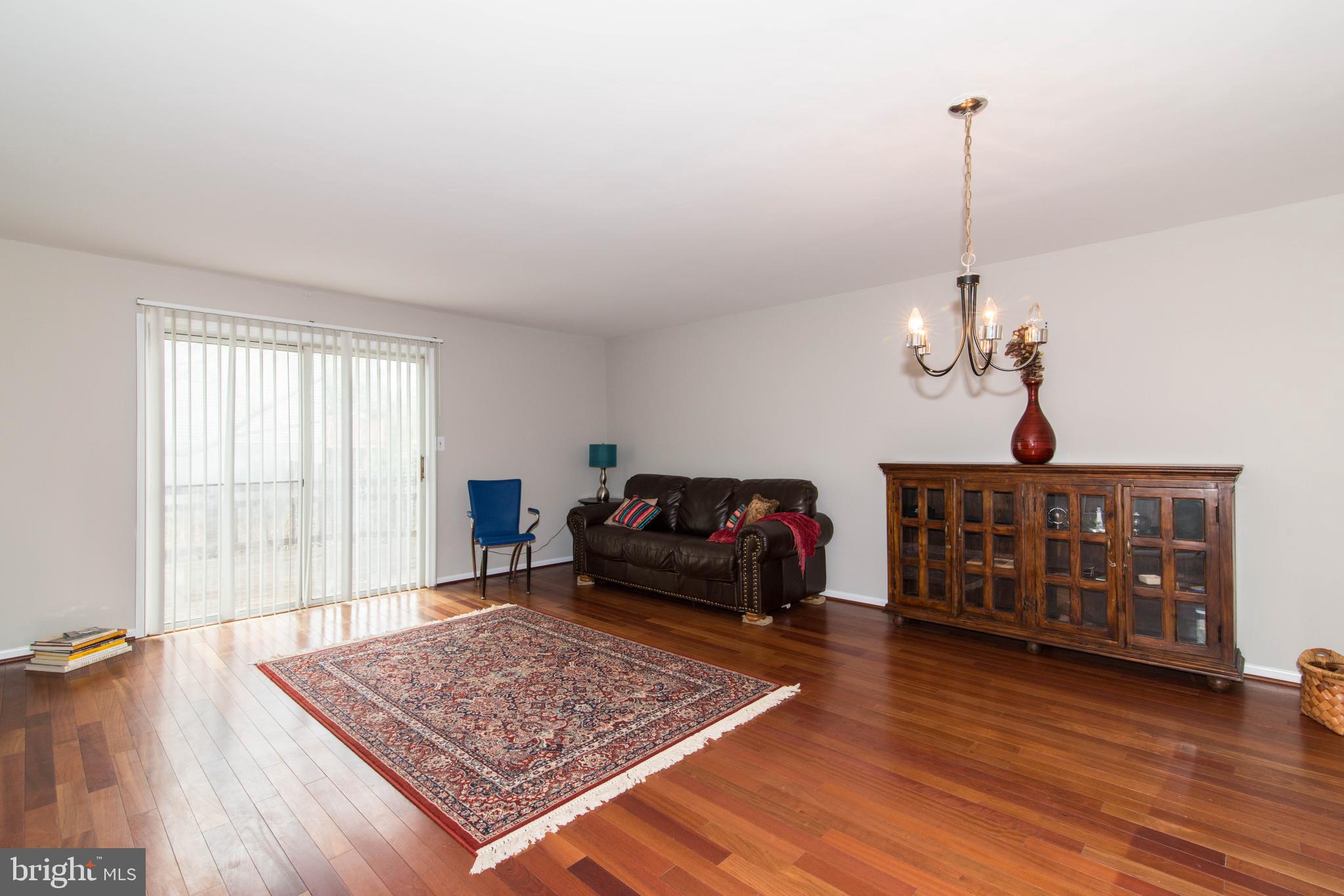 8 Travis Court Gaithersburg, MD 20879 - Photo 9 of 36 Dining Room/Living Room