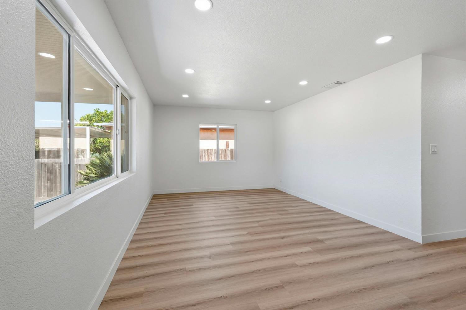 201 Barozzi Avenue Modesto, CA 95351 - Photo 15 of 44