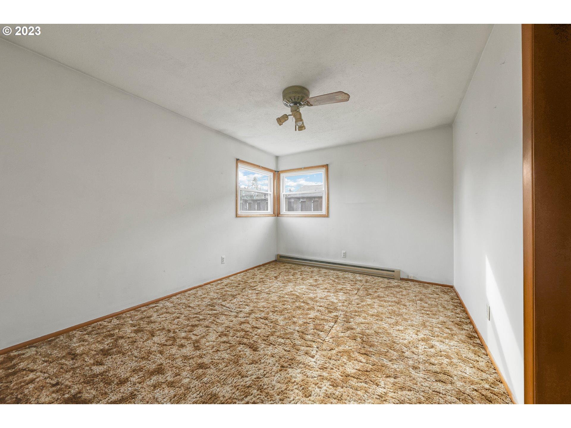 5832 Southeast Reedway Street Portland, OR 97206 - Photo 10 of 12 Gallery Image 10