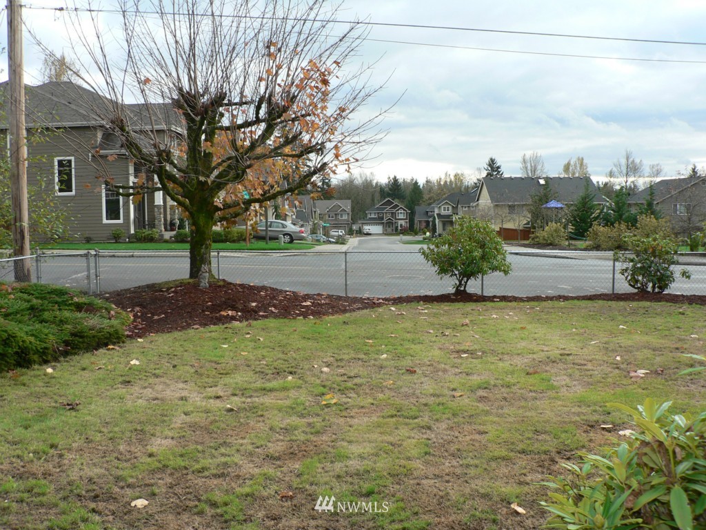 16046 Southeast 136th Street Renton, WA 98059 - Photo 2 of 15