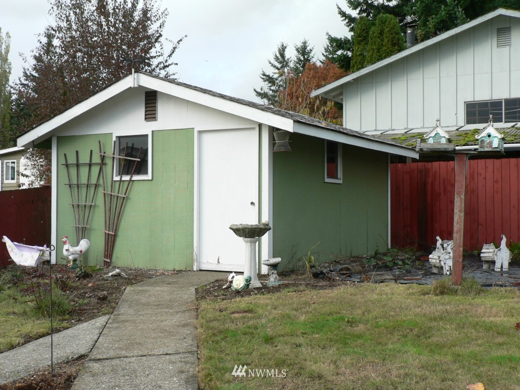 16046 Southeast 136th Street Renton, WA 98059 - Photo 14 of 15