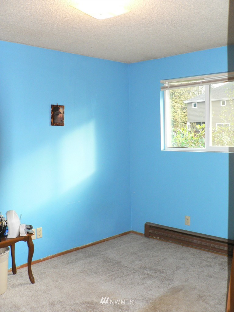 16046 Southeast 136th Street Renton, WA 98059 - Photo 9 of 15