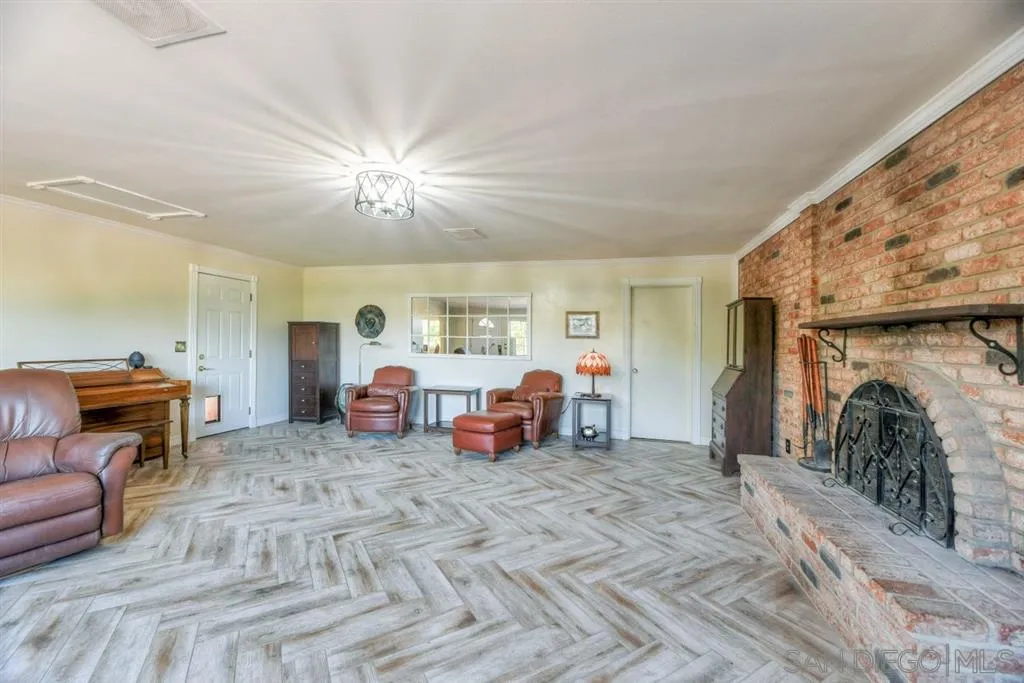 12028 Old Pomerado Road Poway, CA 92064 - Photo 4 of 25 Gallery Image 4