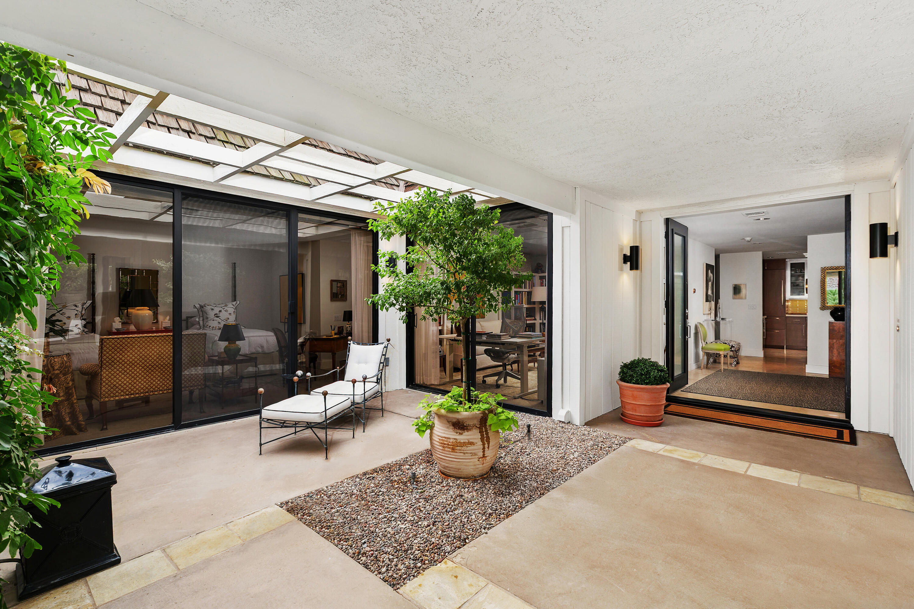 54 Princeton Drive Rancho Mirage, CA 92270 - Photo 4 of 38 185455_185455_185455-EI-111