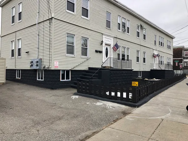 $3,500 | 29 Nichols Street, Unit 1, Everett, MA 02149