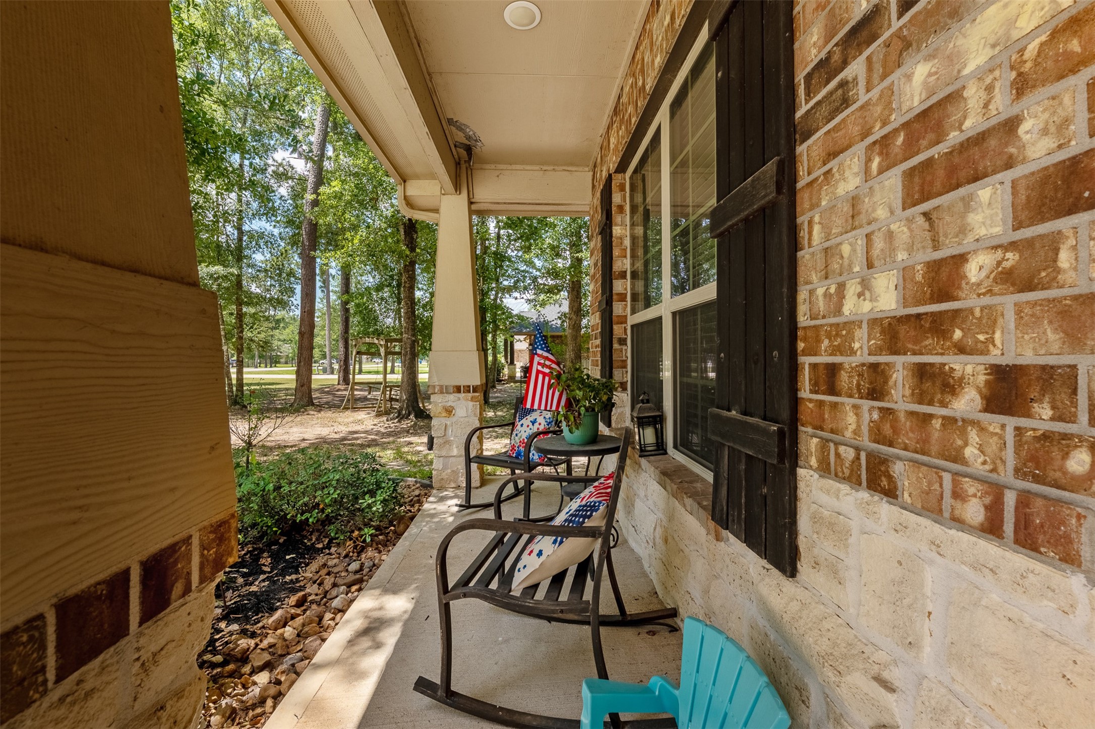 9114 Silver Back Trail Conroe, TX 77303 - Photo 3 of 24 Front porch