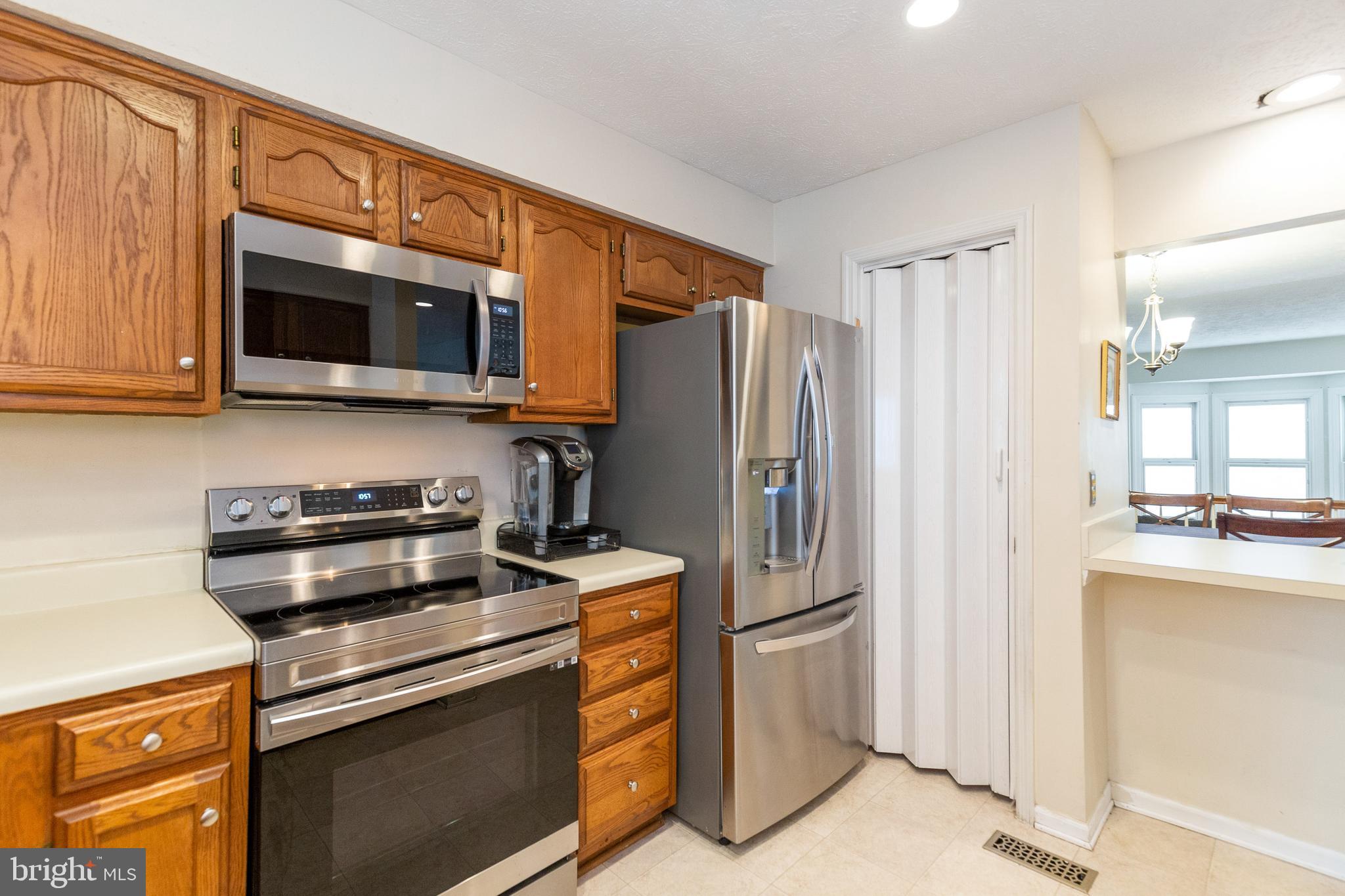 14075 Winding Ridge Lane Centreville, VA 20121 - Photo 20 of 47 Kitchen