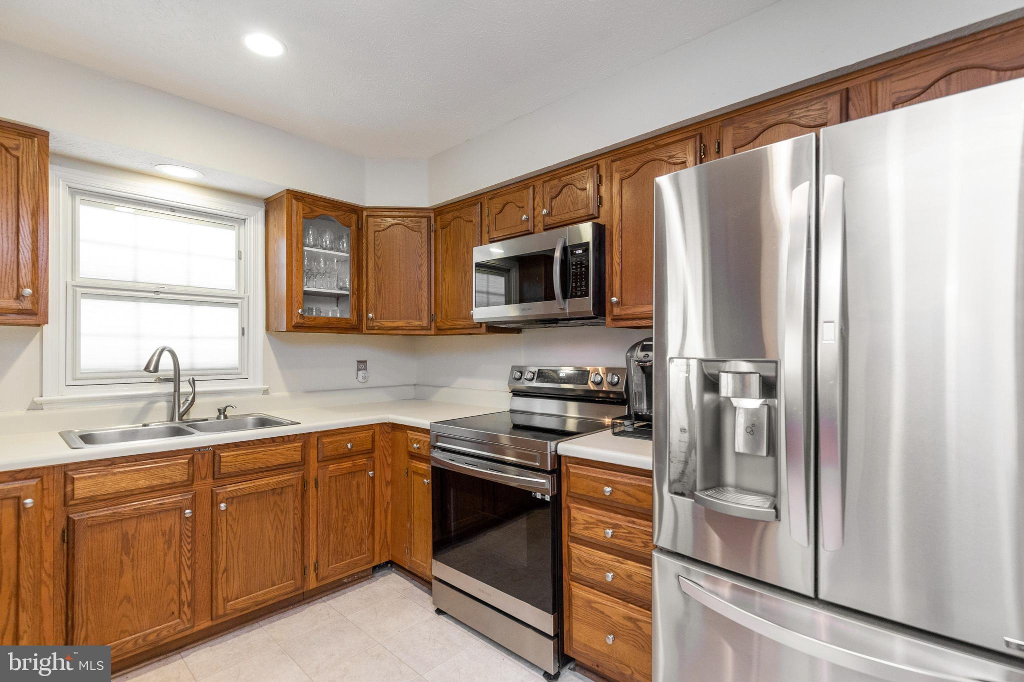14075 Winding Ridge Lane Centreville, VA 20121 - Photo 4 of 47 Kitchen