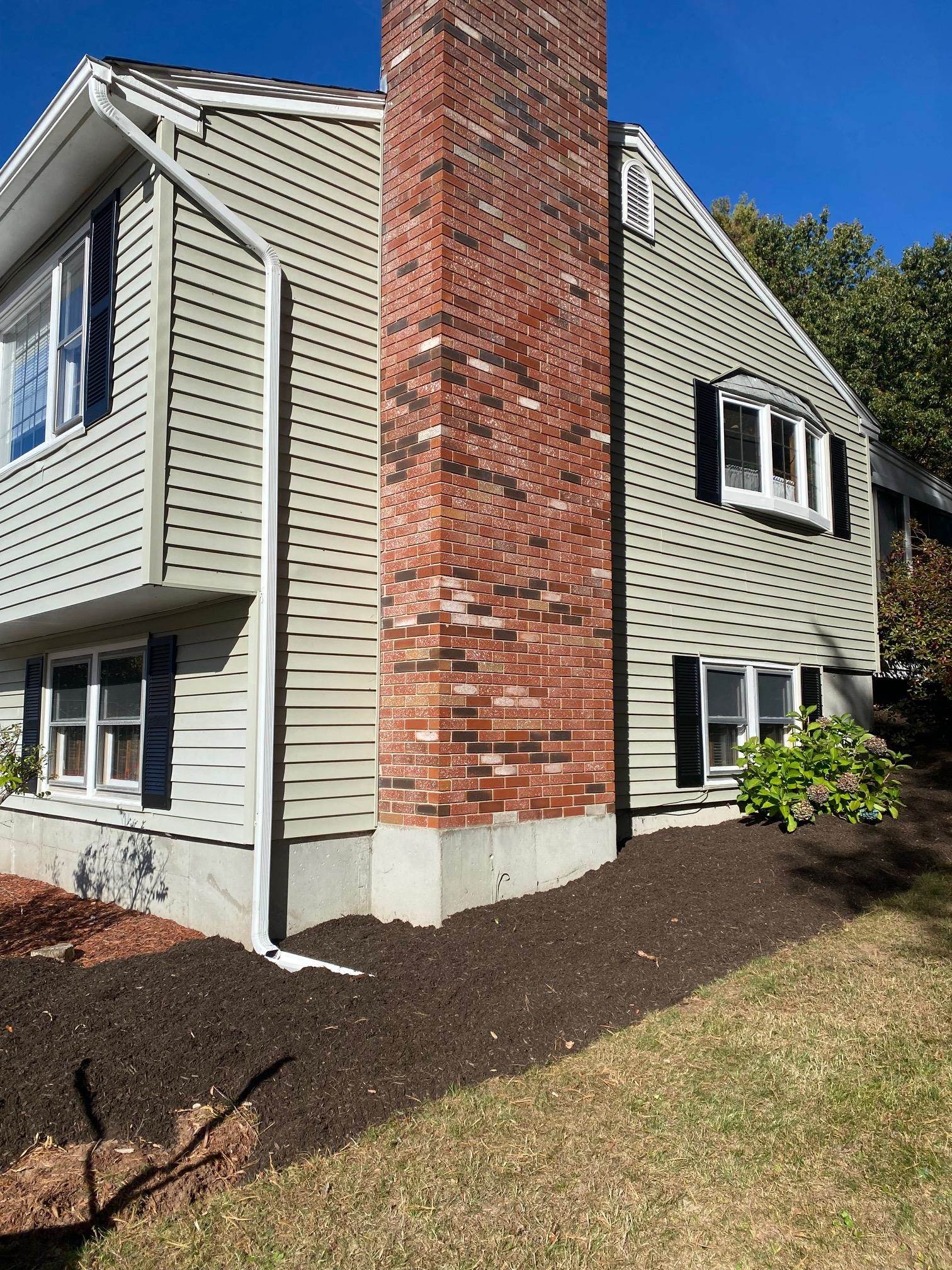676 Cohas Avenue Manchester, NH 03109 - Photo 3 of 12