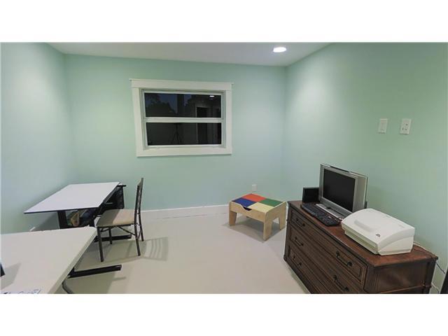 824 Northwest Spruce Ridge Drive Stuart, FL 34994 - Photo 13 of 18 Gallery Image 13