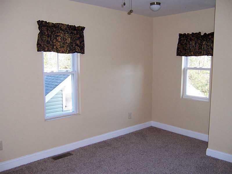3 Temple Road Aliquippa, PA 15001 - Photo 11 of 22 Master Bedroom.