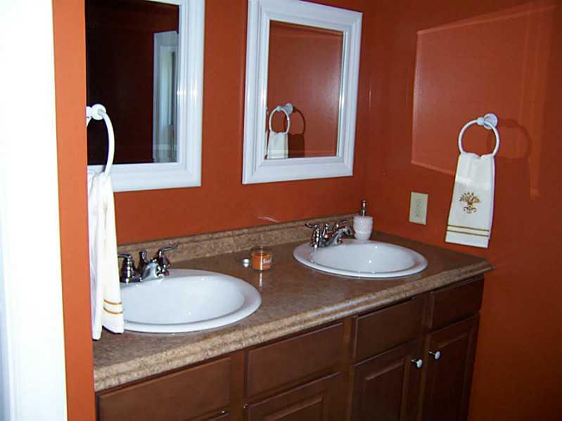 3 Temple Road Aliquippa, PA 15001 - Photo 14 of 22 Full Bath.