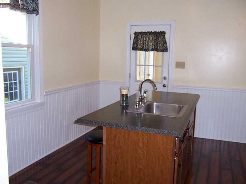 3 Temple Road Aliquippa, PA 15001 - Photo 7 of 22 Kitchen.