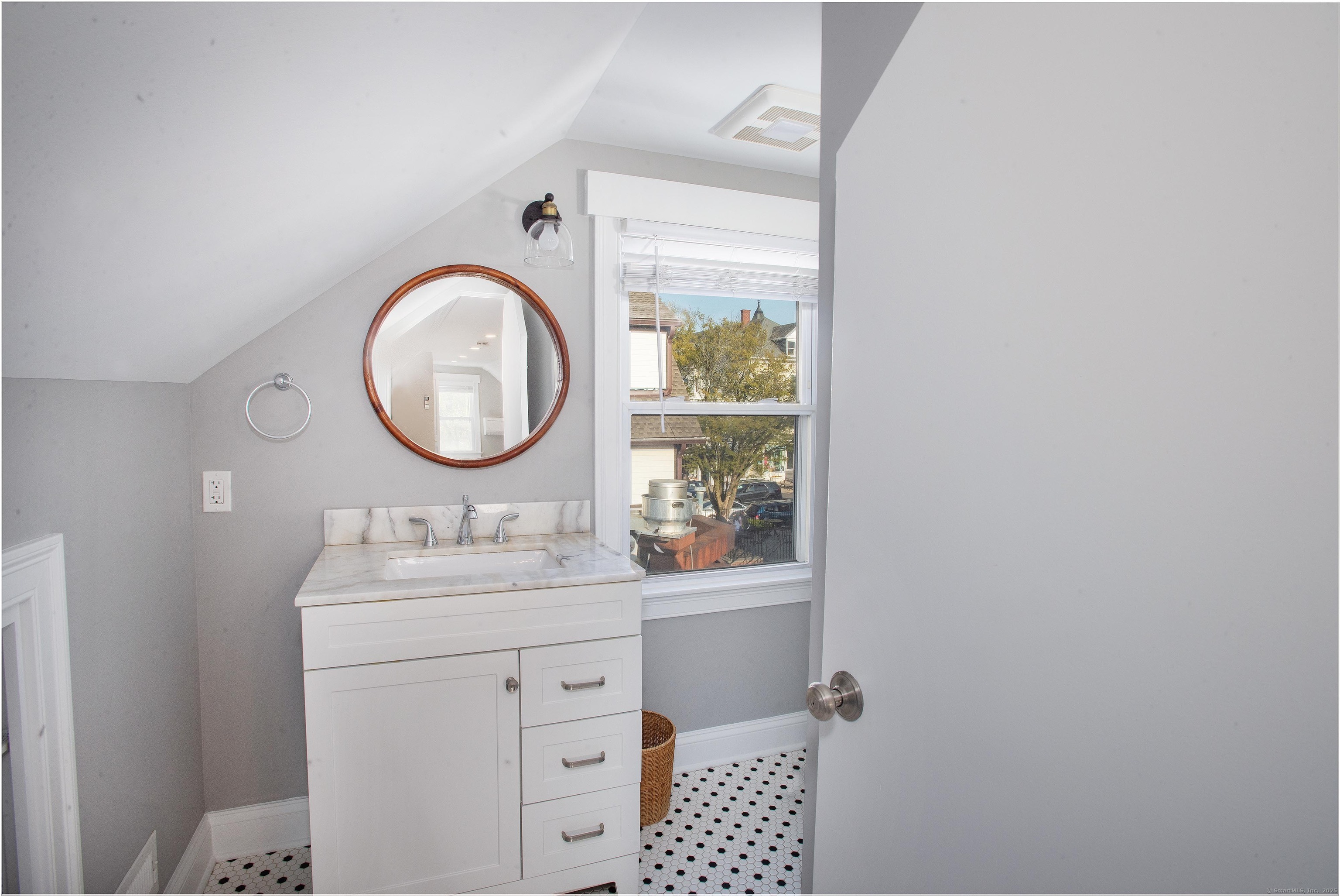 421 Main Street Ridgefield, CT 06877 - Photo 11 of 14