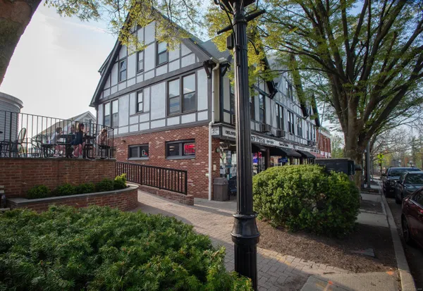 $2,450 | 421 Main Street, Ridgefield, CT 06877